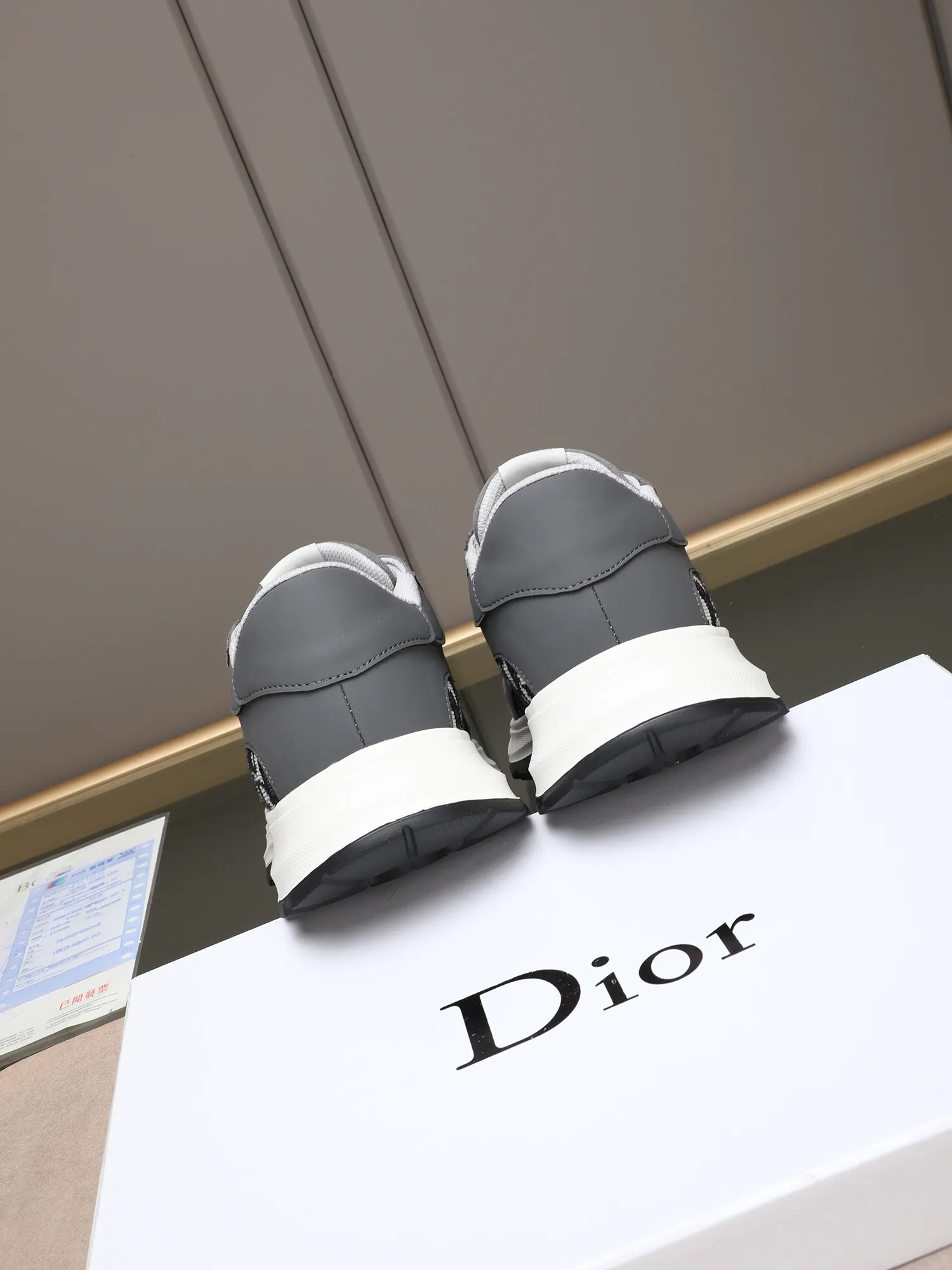 Men's shoes 💰P460 Dior's avant-garde and versatile fashionable men's shoes are privately modeled, calfskin stitched with Dior's special waterproof fabric, fashionable, simple, elegant, trendy, eye-catching, and pursuing class. It will subvert old ideas and be a must-have for fashionistas who want to spend time with you! Must keep it for yourself! High-end comfort but low-end, high-end quality workmanship. Code number: 38-44 (45 customized) 3 colors for your choice [kiss][kiss][kiss]